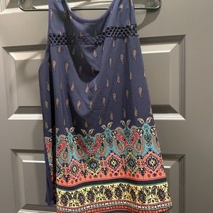 Women’s sleeveless blouse